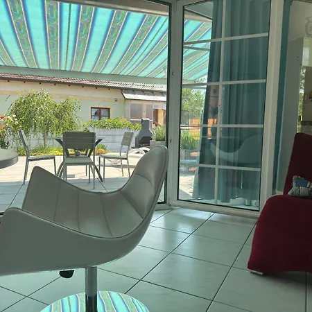 Apartmán B&b's Im Aischgrund Adelsdorf